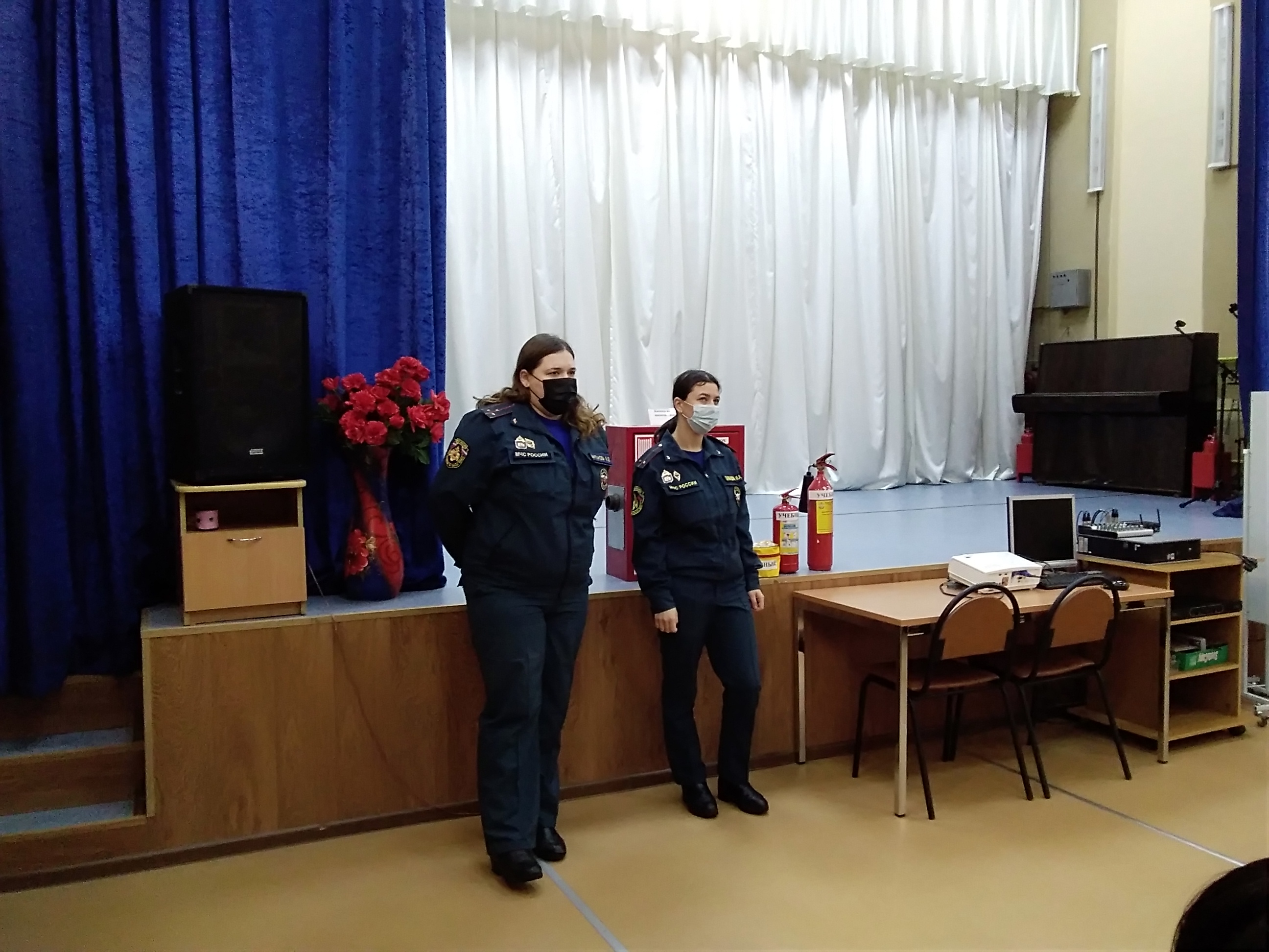 Встреча государственных инспекторов МЧС России по Тверской области с персоналом ГБУ ВДИ.
itemprop=