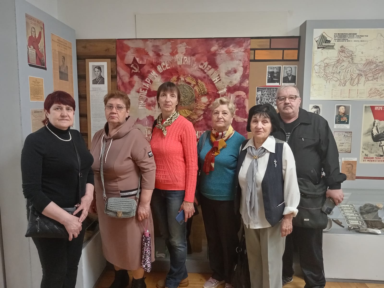 Посещение "Вышневолоцкого краеведческого музея" -  экспозиция посвященная ВОВ
itemprop=